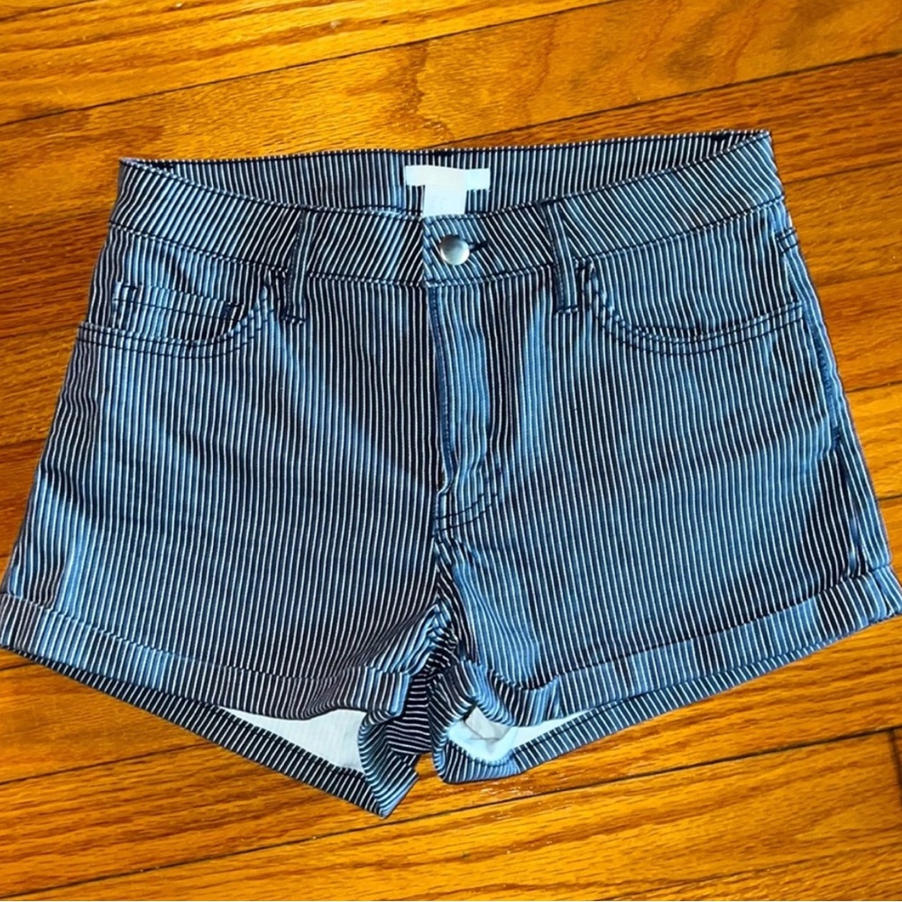 H&M Striped Women's Shorts